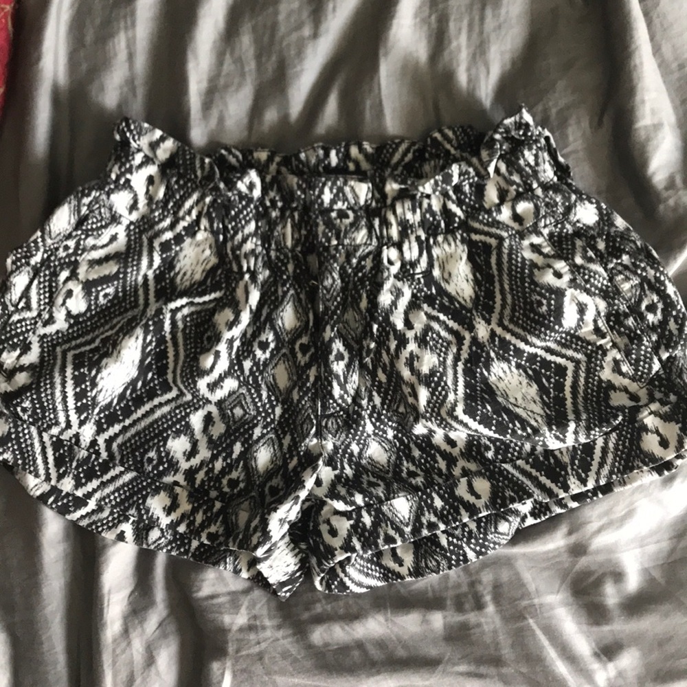 Cloth Black and White Patterned Shorts